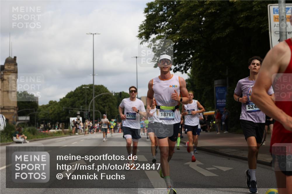 29.06.2025 - hella hamburg halbmarathon Yannick Fuchs http://msf.ph/oto/8224847 29.06.2025 10:33:18 20KM 1164, 2262, 2296, 2719, 2849, 2980, 3014, 3136, 3431, 4148, 5091, 5248, 6095, 6682, 6684, 7110, 8091, 9403, 10218, 11049, 11055, 11281, 11282, 11379, 11447, 12137, 12915, 13755, 13800, 14905, 15372, 16280, 17154, 17646, 17722, 18188, 18761, 19004, 19151 meine-sportfotos.de