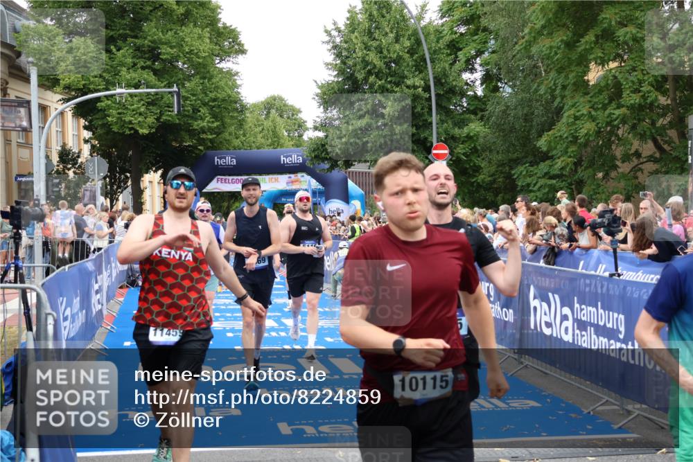 29.06.2025 - hella hamburg halbmarathon Zöllner http://msf.ph/oto/8224859 29.06.2025 10:52:48 Ziel 2287, 3999, 5116, 5169, 5194, 7475, 8172, 9065, 9163, 9869, 11459, 12482, 14122, 14198, 14286, 14805, 16467, 17198, 18331, 19244 meine-sportfotos.de