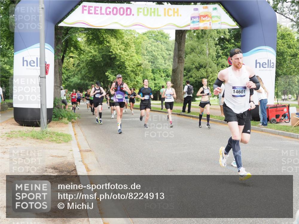 29.06.2025 - hella hamburg halbmarathon MichiJ http://msf.ph/oto/8224913 29.06.2025 10:25:17 Zwischen KM18-KM19 2121, 5042, 6993, 11304, 13991, 14601, 14789 meine-sportfotos.de