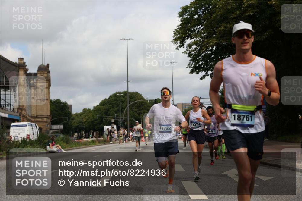 29.06.2025 - hella hamburg halbmarathon Yannick Fuchs http://msf.ph/oto/8224936 29.06.2025 10:33:19 20KM 1164, 2262, 2719, 2849, 2980, 3014, 3136, 3431, 4148, 5091, 5248, 6095, 6682, 6684, 7110, 8091, 9403, 10218, 11055, 11281, 11282, 11379, 11447, 12137, 12915, 13755, 13800, 14905, 15372, 15561, 16280, 17154, 17646, 17722, 18188, 18761, 19004, 19151 meine-sportfotos.de