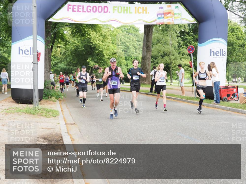 29.06.2025 - hella hamburg halbmarathon MichiJ http://msf.ph/oto/8224979 29.06.2025 10:25:18 Zwischen KM18-KM19 2121, 2399, 5042, 6993, 11304, 13991, 14601, 14789 meine-sportfotos.de