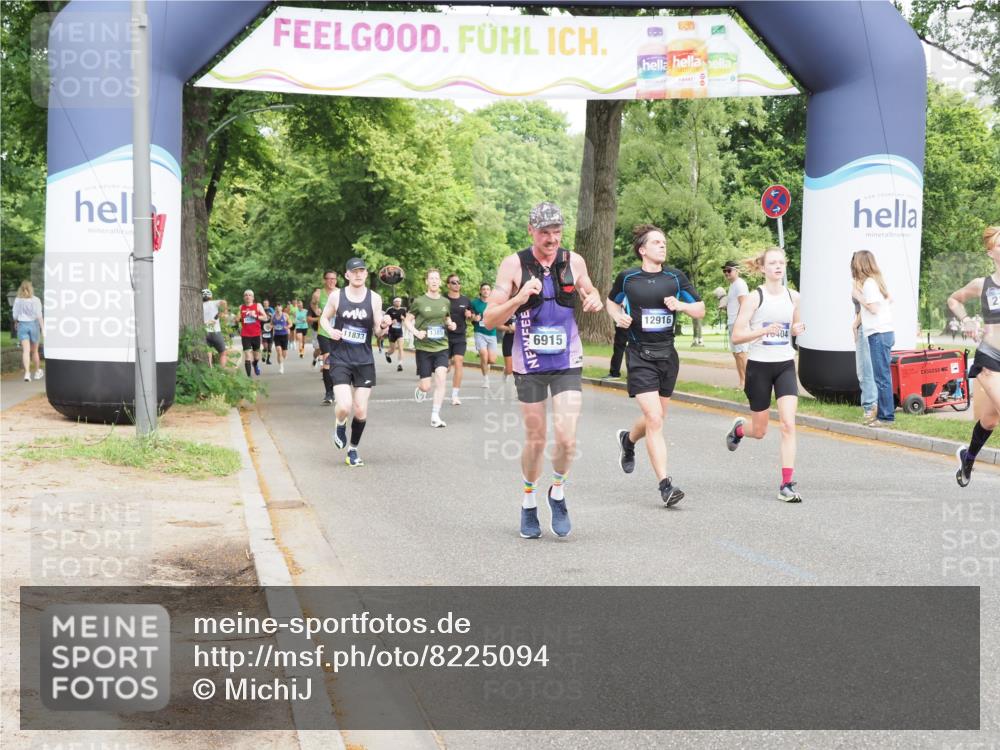 29.06.2025 - hella hamburg halbmarathon MichiJ http://msf.ph/oto/8225094 29.06.2025 10:25:19 Zwischen KM18-KM19 1385, 2121, 2399, 5042, 6915, 6993, 12916, 13991, 14601, 14789 meine-sportfotos.de