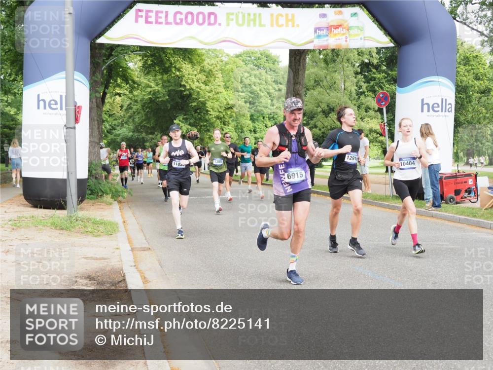 29.06.2025 - hella hamburg halbmarathon MichiJ http://msf.ph/oto/8225141 29.06.2025 10:25:19 Zwischen KM18-KM19 1385, 2121, 2399, 5042, 6915, 6993, 12916, 13991, 14601, 14789 meine-sportfotos.de