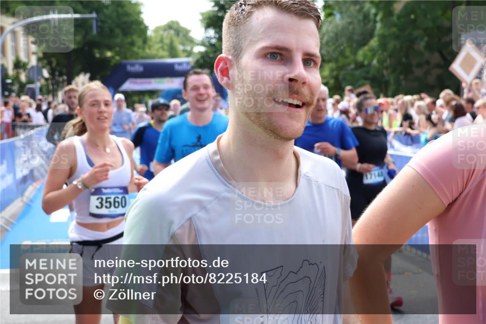 29.06.2025 - hella hamburg halbmarathon Zöllner http://msf.ph/oto/8225184 29.06.2025 11:28:30 Ziel 4597, 6620, 7013, 7267, 8349, 9256, 9603, 10077, 10336, 10374, 13418, 14657, 17148, 17513, 18077 meine-sportfotos.de