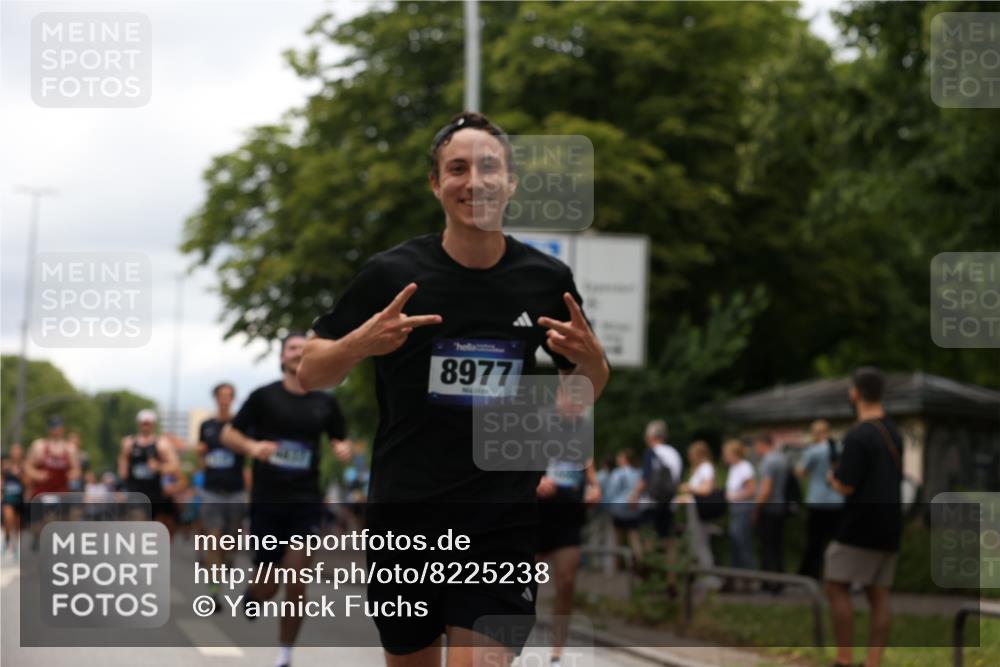 29.06.2025 - hella hamburg halbmarathon Yannick Fuchs http://msf.ph/oto/8225238 29.06.2025 10:46:30 20KM 1098, 1257, 1657, 2444, 2814, 3258, 3715, 3952, 4121, 4557, 4558, 4837, 5032, 5093, 5116, 5378, 5399, 6164, 6561, 6562, 7130, 7178, 7312, 7475, 7896, 8139, 8172, 8316, 8720, 8977, 9093, 9145, 9876, 10811, 11459, 12135, 12519, 13211, 13301, 13327, 14198, 14286, 14300, 14791, 15001, 15144, 15275, 15427, 15446, 15506, 15690, 16320, 17130, 17198, 17773, 18801 meine-sportfotos.de