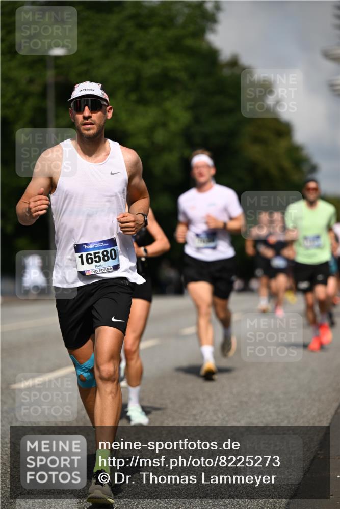 29.06.2025 - hella hamburg halbmarathon Dr. Thomas Lammeyer http://msf.ph/oto/8225273 29.06.2025 09:49:57 Kennedybrücke 1344, 1577, 1889, 2243, 4477, 4944, 5048, 5152, 5660, 7466, 7534, 7628, 7901, 8312, 8323, 10298, 10865, 10927, 11230, 11304 meine-sportfotos.de