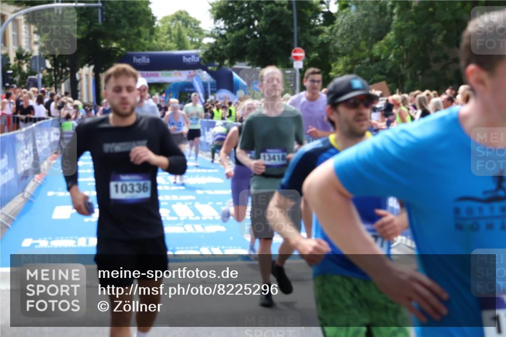 29.06.2025 - hella hamburg halbmarathon Zöllner http://msf.ph/oto/8225296 29.06.2025 11:28:32 Ziel 4597, 6620, 7013, 7267, 9256, 9603, 10374, 13418, 14657, 17513, 18077, 18911 meine-sportfotos.de
