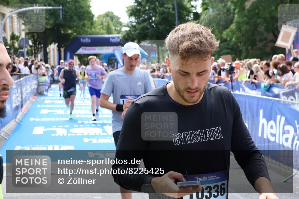 29.06.2025 - hella hamburg halbmarathon Zöllner http://msf.ph/oto/8225425 29.06.2025 11:28:34 Ziel 3365, 4597, 6620, 7013, 7267, 8115, 8303, 9256, 10374, 13335, 14008, 14657, 18911 meine-sportfotos.de