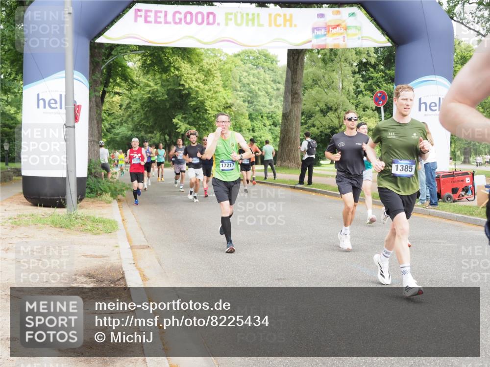 29.06.2025 - hella hamburg halbmarathon MichiJ http://msf.ph/oto/8225434 29.06.2025 10:25:22 Zwischen KM18-KM19 1385, 2121, 2399, 5042, 6915, 6993, 7154, 11833, 12916, 13991, 14601, 16158, 17217 meine-sportfotos.de