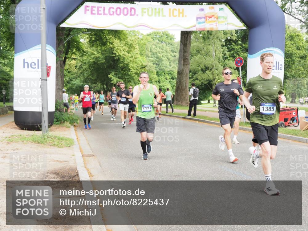 29.06.2025 - hella hamburg halbmarathon MichiJ http://msf.ph/oto/8225437 29.06.2025 10:25:22 Zwischen KM18-KM19 1385, 2121, 2399, 5042, 6915, 6993, 7154, 11833, 12916, 13991, 14601, 16158, 17217 meine-sportfotos.de