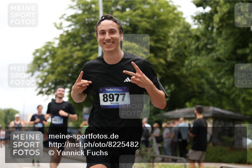 29.06.2025 - hella hamburg halbmarathon Yannick Fuchs http://msf.ph/oto/8225482 29.06.2025 10:46:30 20KM 1098, 1257, 1657, 2444, 2814, 3258, 3715, 3952, 4121, 4557, 4558, 4837, 5032, 5093, 5116, 5378, 5399, 6164, 6561, 6562, 7130, 7178, 7312, 7475, 7896, 8139, 8172, 8316, 8720, 8977, 9093, 9145, 9876, 10811, 11459, 12135, 12519, 13211, 13301, 13327, 14198, 14286, 14300, 14791, 15001, 15144, 15275, 15427, 15446, 15506, 15690, 16320, 17130, 17198, 17773, 18801 meine-sportfotos.de