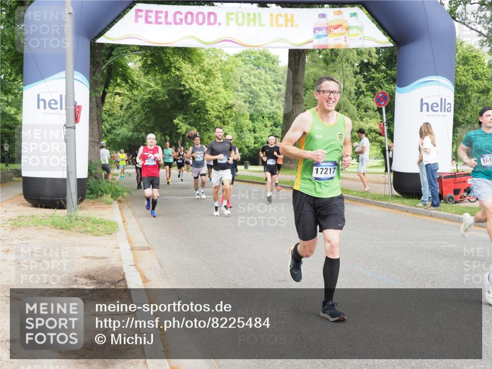 29.06.2025 - hella hamburg halbmarathon MichiJ http://msf.ph/oto/8225484 29.06.2025 10:25:23 Zwischen KM18-KM19 1385, 2399, 6915, 7152, 7154, 11833, 12916, 13991, 14601, 16158, 17217 meine-sportfotos.de