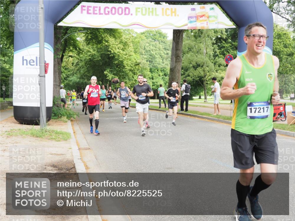 29.06.2025 - hella hamburg halbmarathon MichiJ http://msf.ph/oto/8225525 29.06.2025 10:25:23 Zwischen KM18-KM19 1385, 2399, 6915, 7152, 7154, 11833, 12916, 13991, 14601, 16158, 17217 meine-sportfotos.de