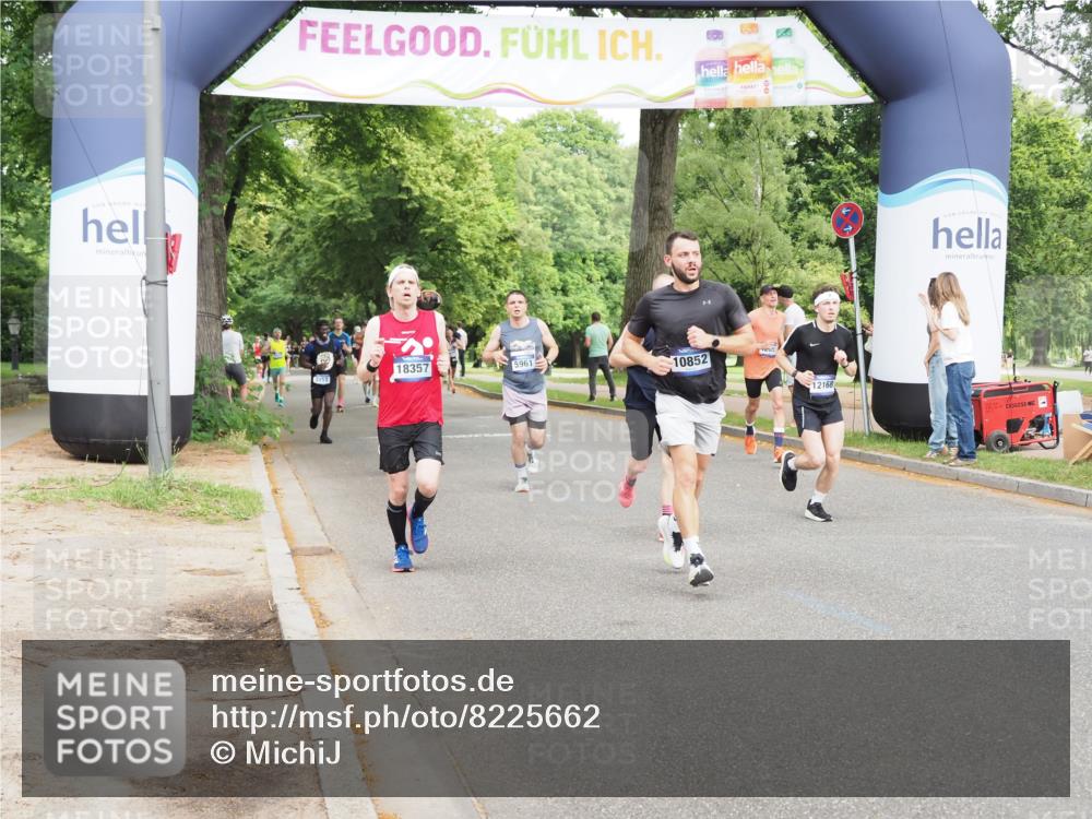 29.06.2025 - hella hamburg halbmarathon MichiJ http://msf.ph/oto/8225662 29.06.2025 10:25:25 Zwischen KM18-KM19 1385, 2399, 3959, 6915, 7152, 7154, 10852, 11833, 12051, 12168, 12916, 13991, 14601, 16158, 17217, 18357, 18824 meine-sportfotos.de