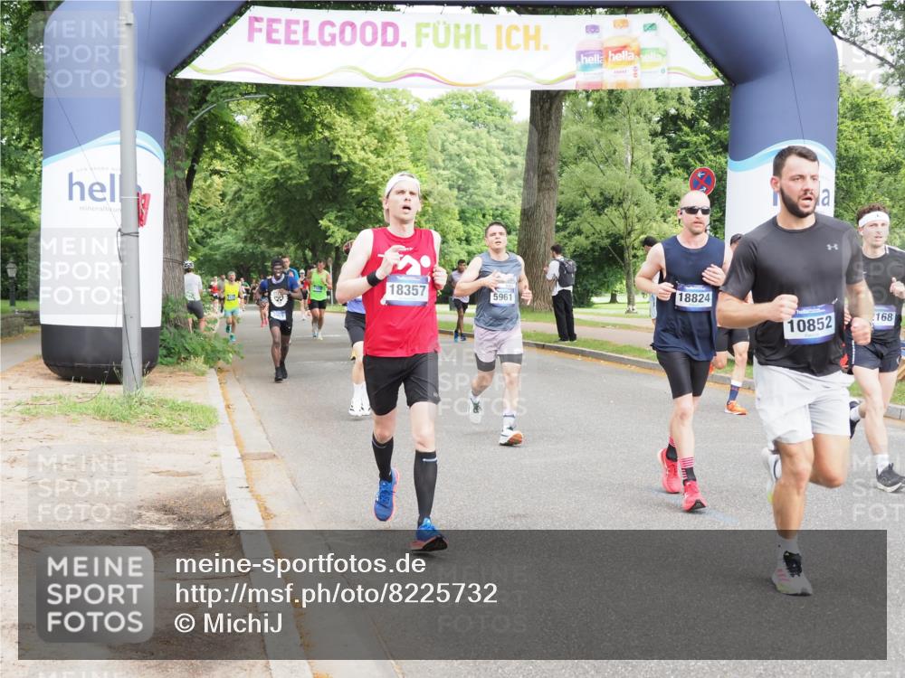 29.06.2025 - hella hamburg halbmarathon MichiJ http://msf.ph/oto/8225732 29.06.2025 10:25:26 Zwischen KM18-KM19 1385, 2399, 3959, 5961, 6915, 7152, 7154, 10852, 11833, 12051, 12168, 12916, 16158, 17217, 18357, 18824 meine-sportfotos.de