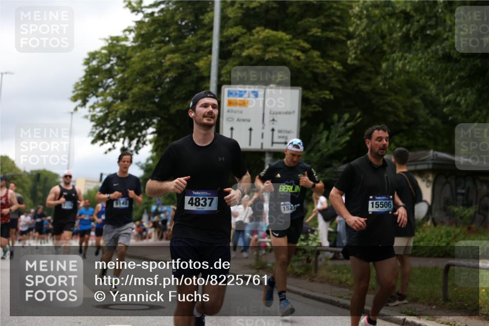 29.06.2025 - hella hamburg halbmarathon Yannick Fuchs http://msf.ph/oto/8225761 29.06.2025 10:46:31 20KM 1098, 1257, 1657, 2444, 2814, 3258, 3715, 3952, 4121, 4557, 4558, 4837, 5116, 5378, 5399, 6164, 6561, 6562, 7130, 7178, 7312, 7475, 7896, 8139, 8172, 8316, 8720, 8977, 9093, 9145, 9876, 10811, 11459, 12135, 12519, 13211, 13301, 13327, 14198, 14286, 14791, 15001, 15144, 15275, 15427, 15446, 15506, 15690, 16320, 17130, 17198, 17773, 18801 meine-sportfotos.de