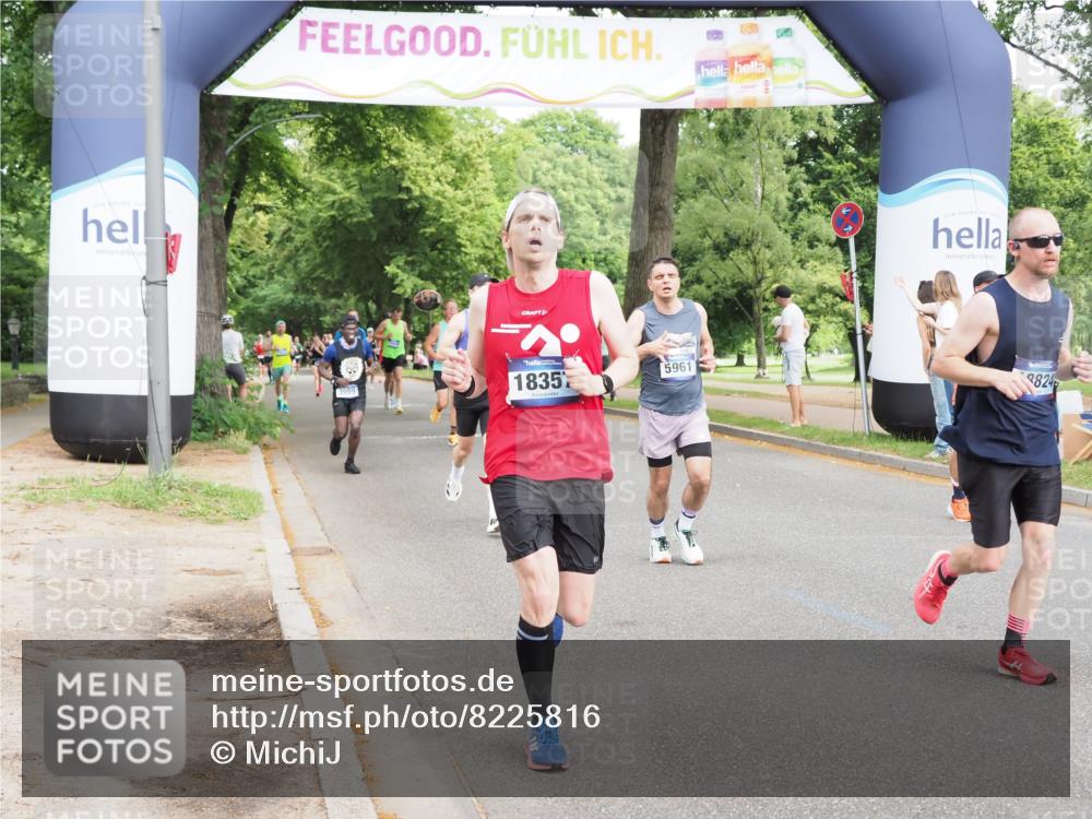 29.06.2025 - hella hamburg halbmarathon MichiJ http://msf.ph/oto/8225816 29.06.2025 10:25:26 Zwischen KM18-KM19 1385, 2399, 3959, 5961, 6915, 7152, 7154, 10852, 11833, 12051, 12168, 12916, 16158, 17217, 18357, 18824 meine-sportfotos.de