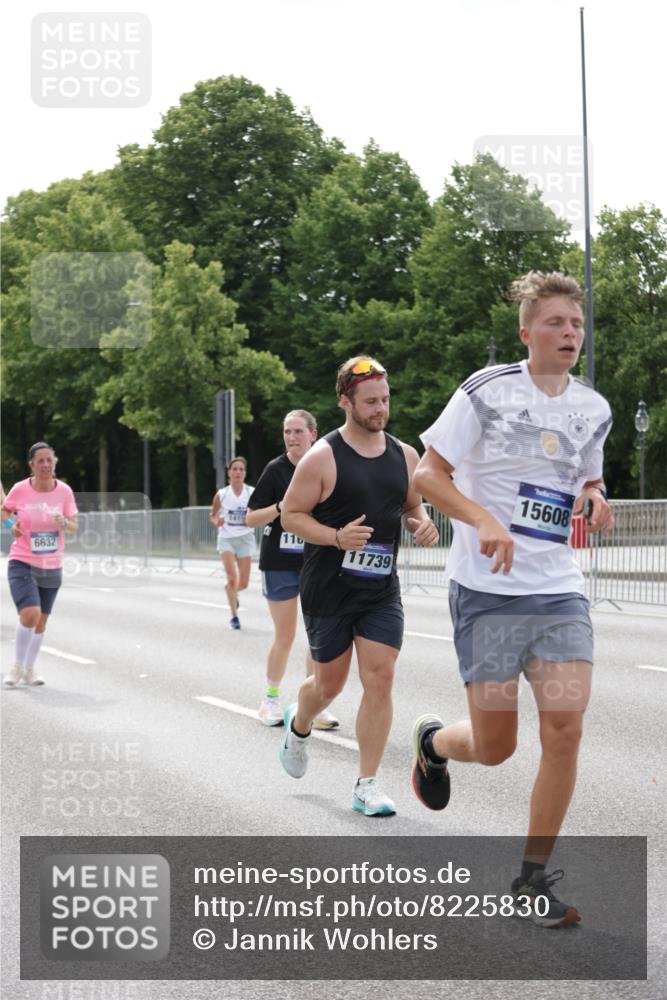 29.06.2025 - hella hamburg halbmarathon Jannik Wohlers http://msf.ph/oto/8225830 29.06.2025 10:27:38 Lombardsbrücke 1148, 5177, 5369, 5847, 6632, 7497, 8215, 9567, 11692, 11739, 12780, 12823, 12842, 13568, 13678, 13860, 14155, 15123, 15607, 15608, 16569, 16804 meine-sportfotos.de