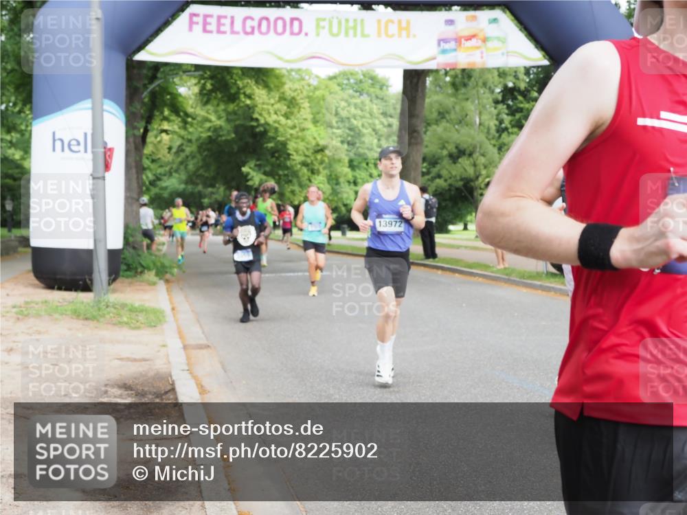 29.06.2025 - hella hamburg halbmarathon MichiJ http://msf.ph/oto/8225902 29.06.2025 10:25:27 Zwischen KM18-KM19 1385, 3959, 5315, 5961, 6915, 7152, 7154, 10852, 11833, 12051, 12168, 12916, 13972, 16158, 17217, 18357, 18824 meine-sportfotos.de