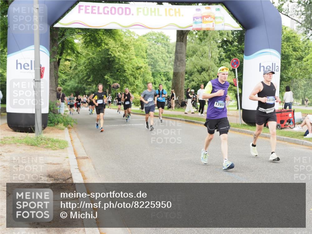 29.06.2025 - hella hamburg halbmarathon MichiJ http://msf.ph/oto/8225950 29.06.2025 10:49:09 Zwischen KM18-KM19 5763, 6631, 8176, 8624, 17955, 18581 meine-sportfotos.de
