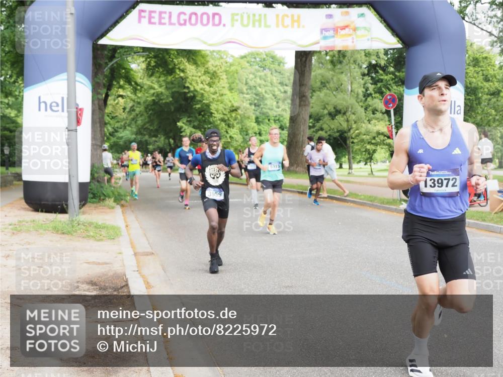29.06.2025 - hella hamburg halbmarathon MichiJ http://msf.ph/oto/8225972 29.06.2025 10:25:28 Zwischen KM18-KM19 3959, 5315, 5961, 7152, 7154, 10852, 11833, 12051, 12168, 13972, 16158, 17217, 18357, 18824 meine-sportfotos.de