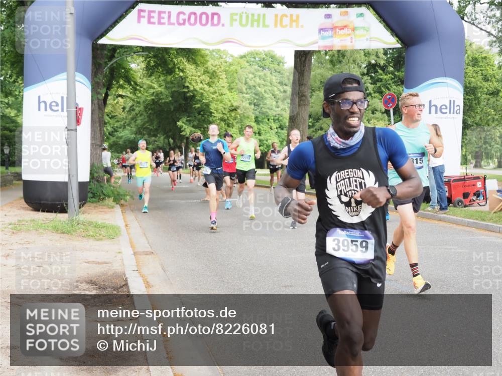 29.06.2025 - hella hamburg halbmarathon MichiJ http://msf.ph/oto/8226081 29.06.2025 10:25:30 Zwischen KM18-KM19 3959, 5315, 5961, 7152, 10852, 12051, 12168, 13972, 16158, 18156, 18357, 18824, 18986 meine-sportfotos.de