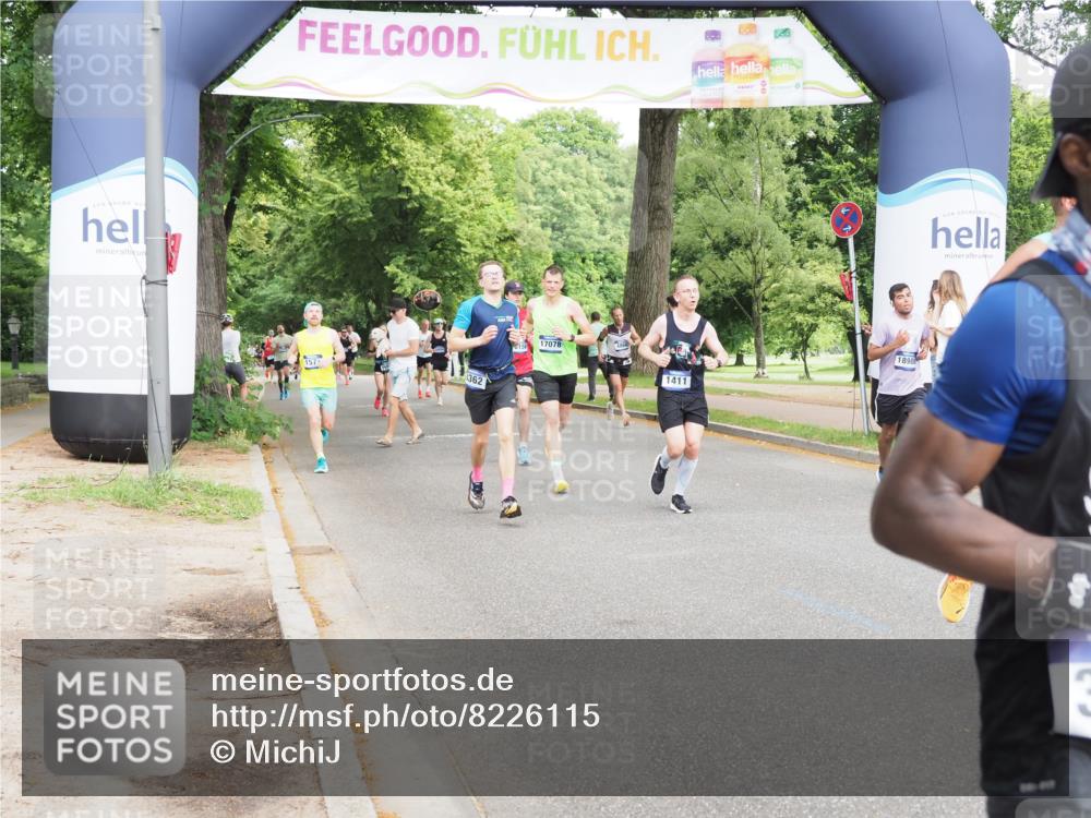 29.06.2025 - hella hamburg halbmarathon MichiJ http://msf.ph/oto/8226115 29.06.2025 10:25:30 Zwischen KM18-KM19 3959, 5315, 5961, 7152, 10852, 12051, 12168, 13972, 16158, 18156, 18357, 18824, 18986 meine-sportfotos.de