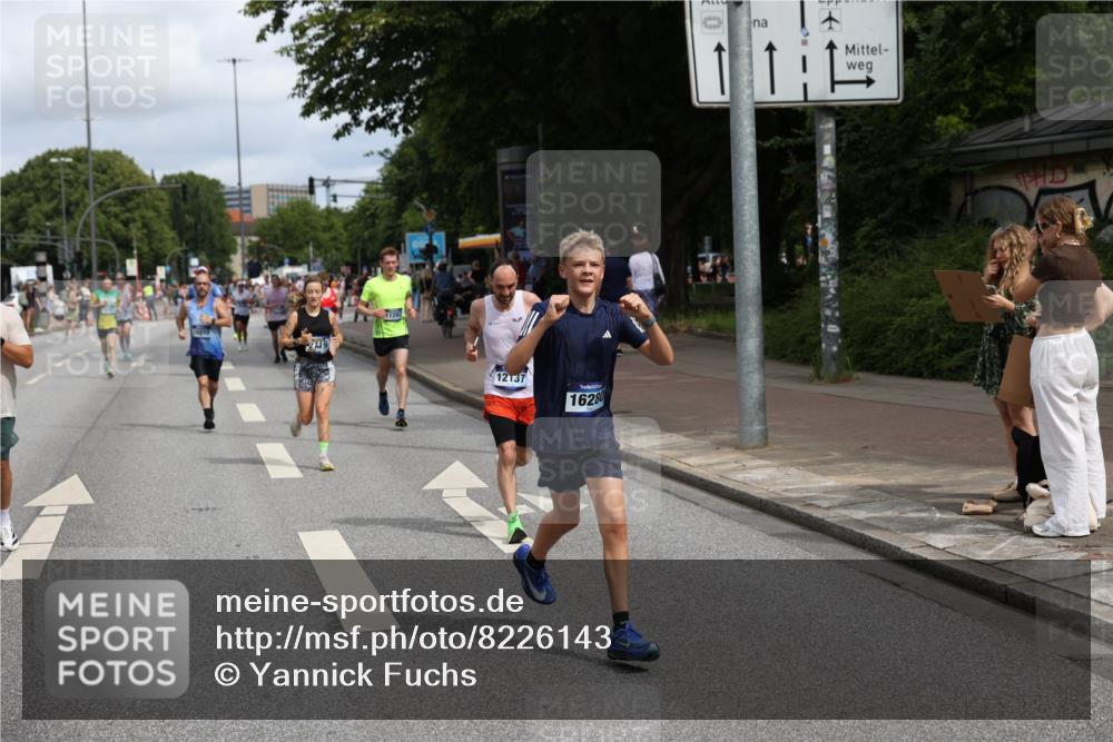 29.06.2025 - hella hamburg halbmarathon Yannick Fuchs http://msf.ph/oto/8226143 29.06.2025 10:33:25 20KM 1164, 2262, 2719, 2980, 3014, 3136, 3431, 4359, 5091, 5248, 6682, 6684, 8450, 8958, 9403, 10218, 11055, 11281, 11282, 11379, 11447, 12137, 13137, 13800, 14093, 14905, 15257, 15372, 15561, 15873, 15965, 16280, 17154, 17646, 17722, 18188, 18761, 19004, 19151 meine-sportfotos.de