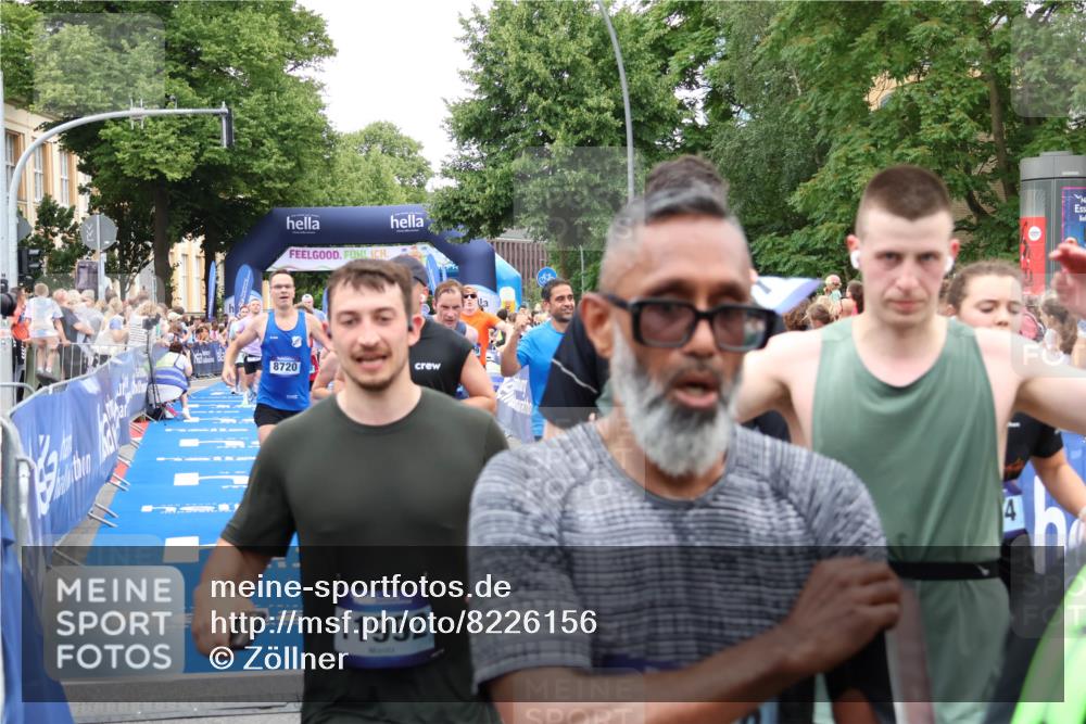 29.06.2025 - hella hamburg halbmarathon Zöllner http://msf.ph/oto/8226156 29.06.2025 10:52:59 Ziel 1257, 1258, 1657, 2099, 2444, 2814, 4557, 4558, 4770, 5907, 7509, 8139, 8720, 8955, 10724, 10811, 11992, 12367, 12519, 14791, 15430, 18590, 18720 meine-sportfotos.de