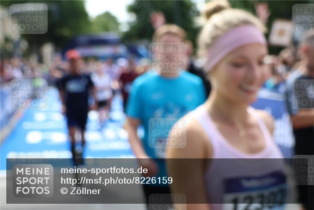 29.06.2025 - hella hamburg halbmarathon Zöllner http://msf.ph/oto/8226159 29.06.2025 11:28:52 Ziel 2489, 4561, 5941, 5943, 6625, 6820, 7228, 8083, 10594, 12460, 12461, 13724, 15752, 15878, 16769, 17185, 17438, 18742, 19226 meine-sportfotos.de