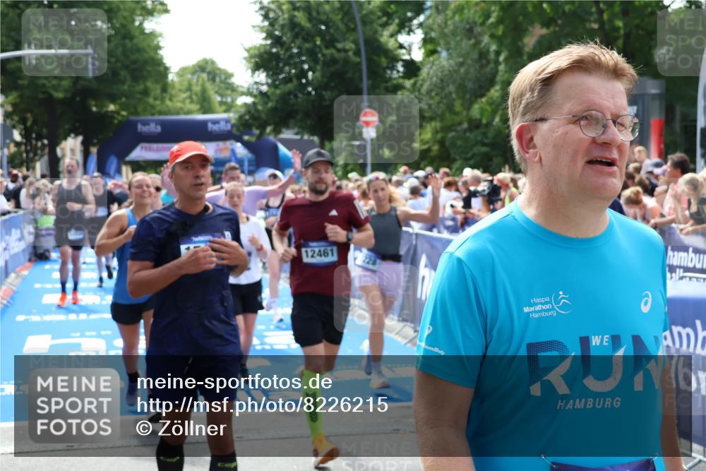 29.06.2025 - hella hamburg halbmarathon Zöllner http://msf.ph/oto/8226215 29.06.2025 11:28:53 Ziel 2489, 4561, 4817, 5941, 5943, 6625, 6820, 7228, 8083, 10594, 12460, 12461, 13724, 15752, 15878, 16769, 17438, 18742, 19226 meine-sportfotos.de