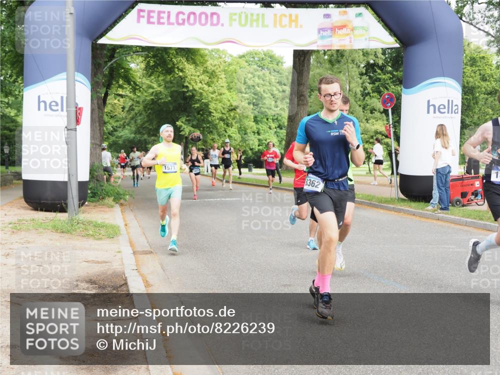29.06.2025 - hella hamburg halbmarathon MichiJ http://msf.ph/oto/8226239 29.06.2025 10:25:32 Zwischen KM18-KM19 1411, 1571, 3959, 5315, 5961, 8362, 10852, 12051, 12168, 13972, 17078, 18156, 18357, 18824, 18986 meine-sportfotos.de