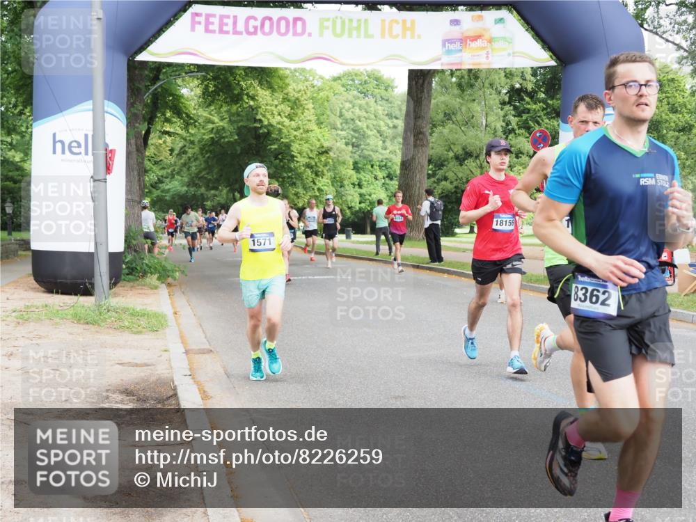 29.06.2025 - hella hamburg halbmarathon MichiJ http://msf.ph/oto/8226259 29.06.2025 10:25:32 Zwischen KM18-KM19 1411, 1571, 3959, 5315, 5961, 8362, 10852, 12051, 12168, 13972, 17078, 18156, 18357, 18824, 18986 meine-sportfotos.de