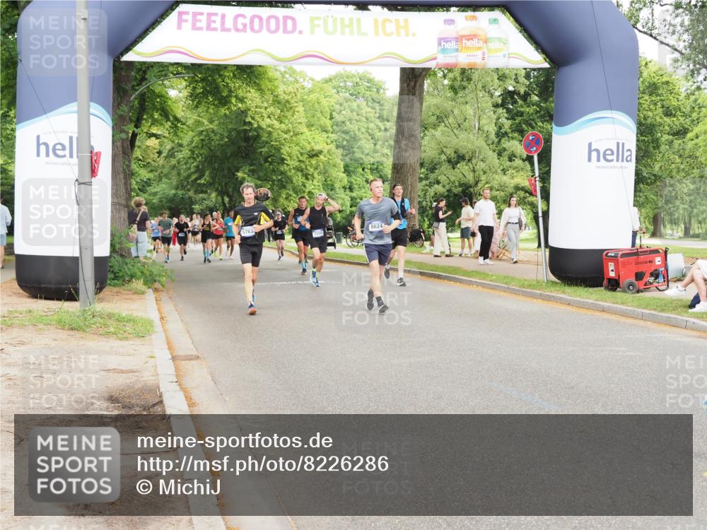 29.06.2025 - hella hamburg halbmarathon MichiJ http://msf.ph/oto/8226286 29.06.2025 10:49:10 Zwischen KM18-KM19 5763, 8176, 8624, 17955, 18581 meine-sportfotos.de