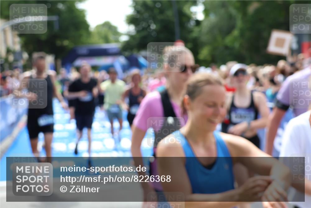 29.06.2025 - hella hamburg halbmarathon Zöllner http://msf.ph/oto/8226368 29.06.2025 11:28:56 Ziel 2919, 4561, 4817, 5943, 6307, 6625, 6820, 7387, 10586, 13724, 15466, 15752, 15878, 16769, 17438, 18371, 18742, 19226 meine-sportfotos.de