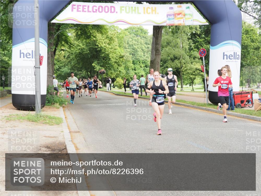29.06.2025 - hella hamburg halbmarathon MichiJ http://msf.ph/oto/8226396 29.06.2025 10:25:35 Zwischen KM18-KM19 1411, 1571, 4860, 5315, 8084, 8362, 13972, 14075, 17078, 18156, 18986 meine-sportfotos.de