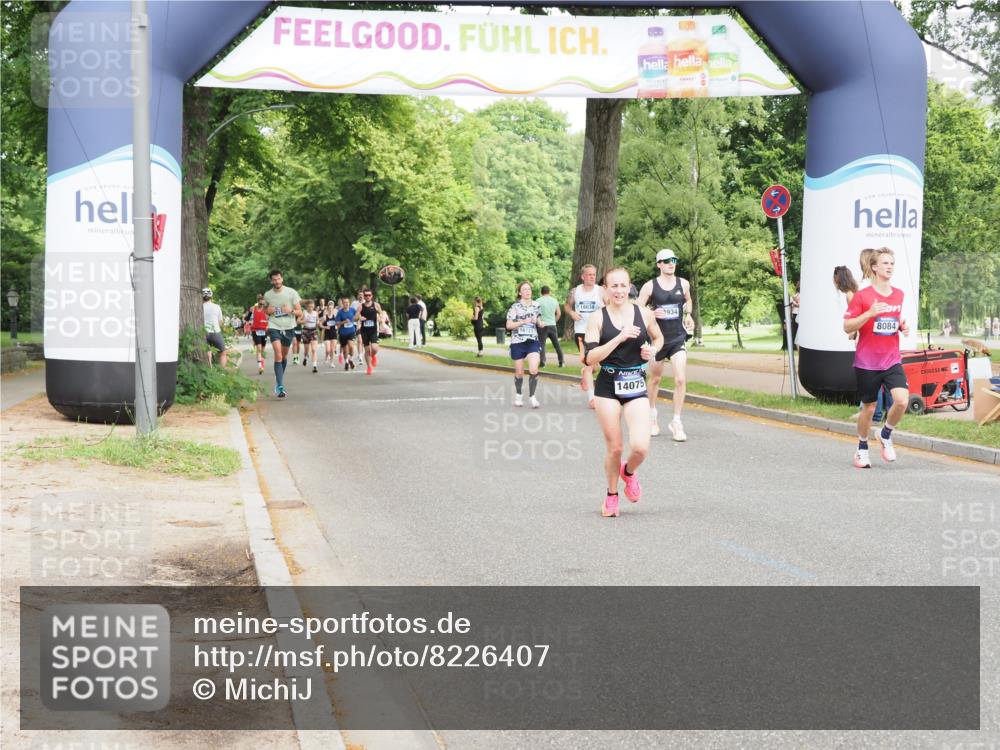 29.06.2025 - hella hamburg halbmarathon MichiJ http://msf.ph/oto/8226407 29.06.2025 10:25:35 Zwischen KM18-KM19 1411, 1571, 4860, 5315, 8084, 8362, 13972, 14075, 17078, 18156, 18986 meine-sportfotos.de