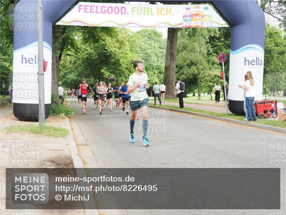 29.06.2025 - hella hamburg halbmarathon MichiJ http://msf.ph/oto/8226495 29.06.2025 10:25:39 Zwischen KM18-KM19 1411, 1571, 2196, 4860, 8084, 8362, 14075, 17078, 18038, 18733 meine-sportfotos.de