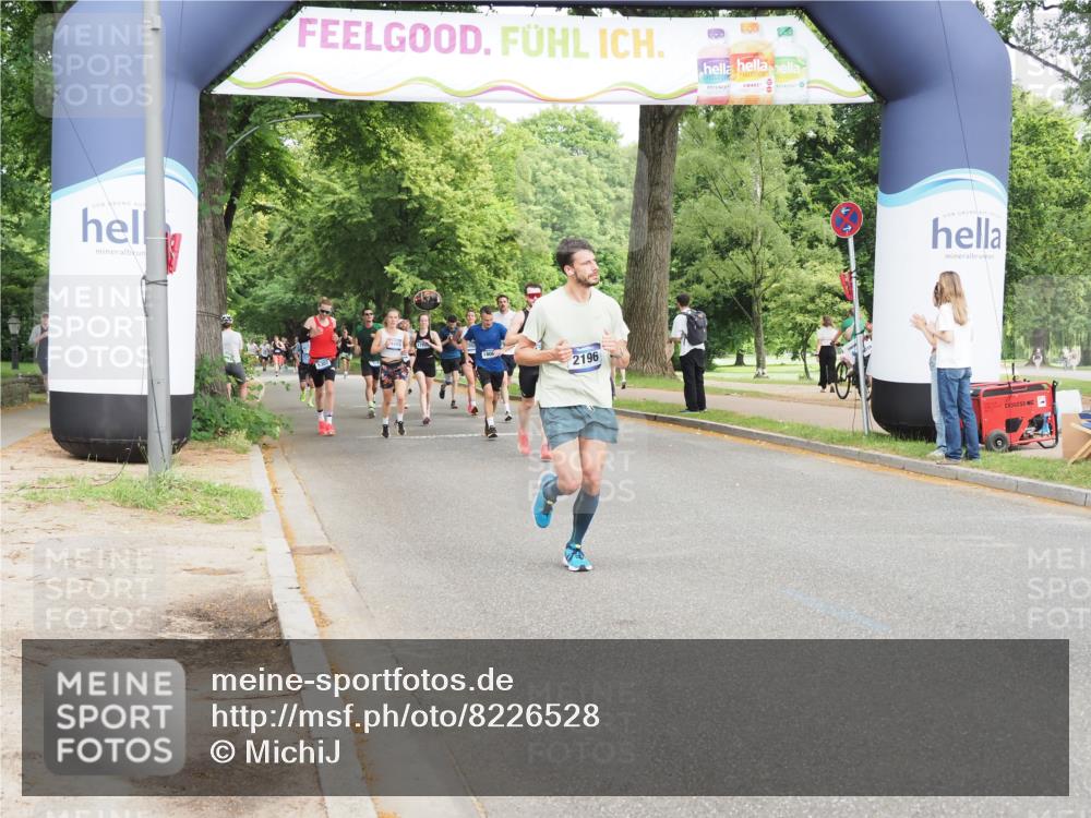 29.06.2025 - hella hamburg halbmarathon MichiJ http://msf.ph/oto/8226528 29.06.2025 10:25:39 Zwischen KM18-KM19 1411, 1571, 2196, 4860, 8084, 8362, 14075, 17078, 18038, 18733 meine-sportfotos.de
