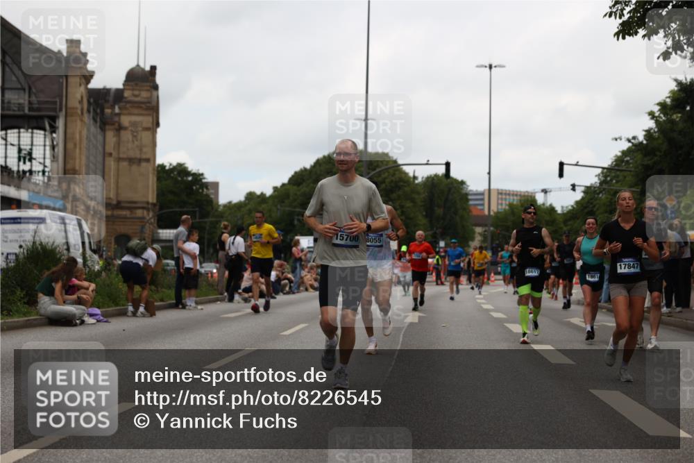 29.06.2025 - hella hamburg halbmarathon Yannick Fuchs http://msf.ph/oto/8226545 29.06.2025 11:04:13 20KM 1032, 1850, 1859, 2055, 2110, 2288, 2712, 2942, 3091, 3488, 3691, 3844, 4007, 4864, 5242, 5363, 5423, 6871, 7257, 7840, 7846, 8055, 9738, 9975, 10685, 11542, 11774, 13370, 13788, 14015, 14488, 14540, 15352, 15570, 15663, 15700, 15858, 16456, 16709, 16938, 17239, 17847, 18189, 18343, 18429, 18616, 18617, 18957 meine-sportfotos.de
