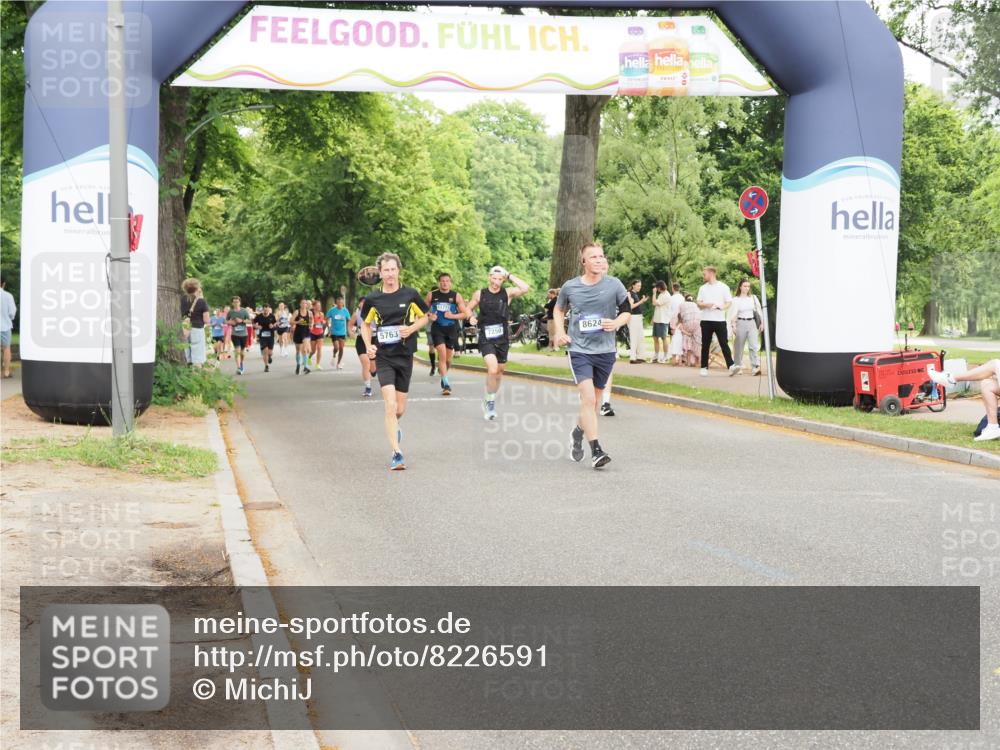 29.06.2025 - hella hamburg halbmarathon MichiJ http://msf.ph/oto/8226591 29.06.2025 10:49:11 Zwischen KM18-KM19 5763, 7250, 8176, 8624, 17955, 18581 meine-sportfotos.de