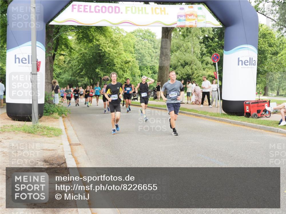 29.06.2025 - hella hamburg halbmarathon MichiJ http://msf.ph/oto/8226655 29.06.2025 10:49:11 Zwischen KM18-KM19 5763, 7250, 8176, 8624, 17955, 18581 meine-sportfotos.de
