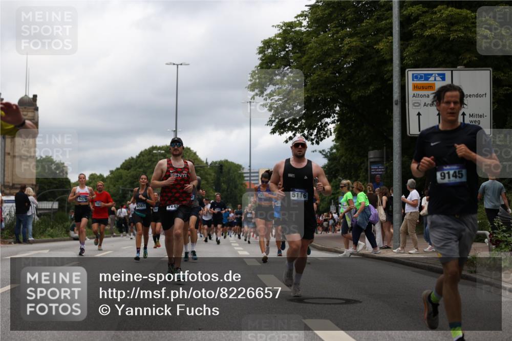 29.06.2025 - hella hamburg halbmarathon Yannick Fuchs http://msf.ph/oto/8226657 29.06.2025 10:46:33 20KM 1098, 1257, 1657, 2111, 2444, 2814, 3258, 3715, 3952, 4121, 4557, 4558, 4837, 5116, 5169, 5194, 5378, 5399, 6164, 6561, 6562, 7130, 7178, 7312, 7475, 7896, 8139, 8172, 8316, 8720, 8977, 9145, 9876, 10529, 10811, 11459, 12135, 12519, 13211, 13301, 13327, 14198, 14286, 14791, 15001, 15144, 15275, 15427, 15446, 15506, 15690, 16320, 16929, 17130, 17198, 17773, 18331 meine-sportfotos.de
