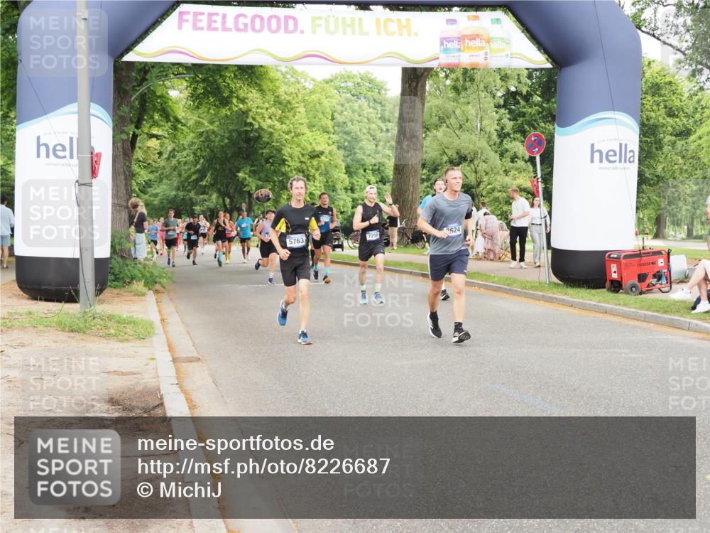 29.06.2025 - hella hamburg halbmarathon MichiJ http://msf.ph/oto/8226687 29.06.2025 10:49:11 Zwischen KM18-KM19 5763, 7250, 8176, 8624, 17955, 18581 meine-sportfotos.de