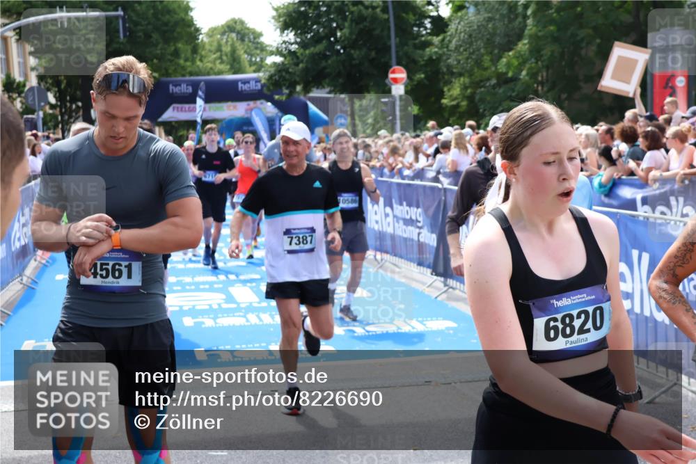 29.06.2025 - hella hamburg halbmarathon Zöllner http://msf.ph/oto/8226690 29.06.2025 11:29:03 Ziel 2703, 2914, 2919, 3613, 5561, 5658, 6307, 6710, 7387, 8787, 9108, 9830, 10198, 10586, 12216, 15466, 17199, 17944, 17989, 18371, 19233 meine-sportfotos.de