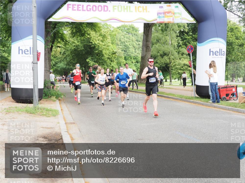 29.06.2025 - hella hamburg halbmarathon MichiJ http://msf.ph/oto/8226696 29.06.2025 10:25:41 Zwischen KM18-KM19 2196, 4860, 8084, 14075, 14459, 18038, 18062, 18733 meine-sportfotos.de