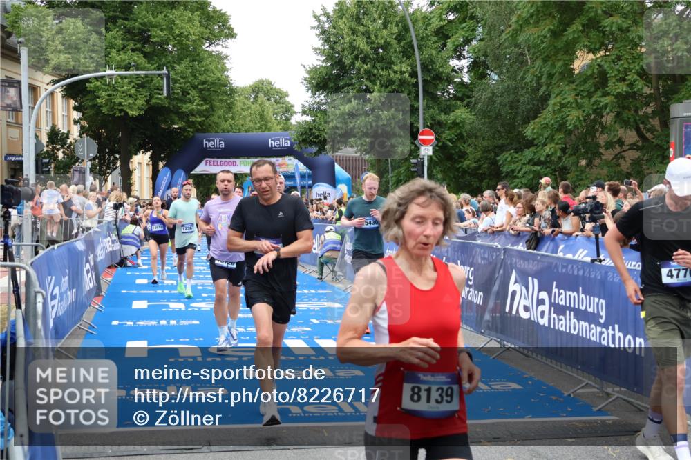 29.06.2025 - hella hamburg halbmarathon Zöllner http://msf.ph/oto/8226717 29.06.2025 10:53:04 Ziel 3059, 3258, 3334, 4121, 4770, 5907, 7509, 7864, 8587, 9093, 9537, 12155, 12367, 12519, 12910, 14791, 15430, 18590, 18720 meine-sportfotos.de