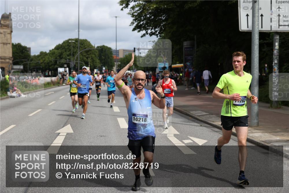 29.06.2025 - hella hamburg halbmarathon Yannick Fuchs http://msf.ph/oto/8226719 29.06.2025 10:33:28 20KM 1164, 1445, 2719, 2980, 3014, 3136, 3431, 4359, 6682, 6684, 8450, 8958, 9403, 10218, 11055, 11281, 11282, 11379, 11447, 12137, 12772, 13137, 13800, 14093, 14905, 15257, 15372, 15561, 15873, 15965, 16280, 17154, 17646, 17722, 18188, 19004, 19151 meine-sportfotos.de
