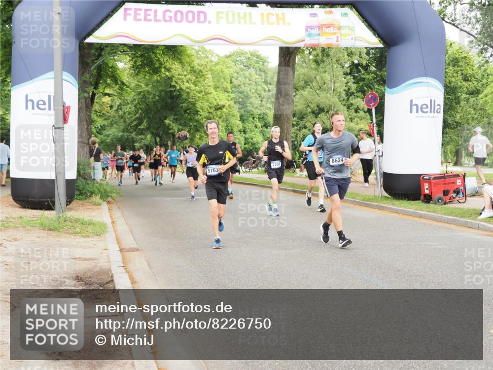29.06.2025 - hella hamburg halbmarathon MichiJ http://msf.ph/oto/8226750 29.06.2025 10:49:12 Zwischen KM18-KM19 1432, 5763, 7250, 8176, 8624, 17955, 18581 meine-sportfotos.de