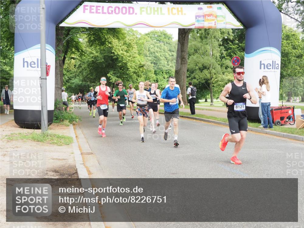 29.06.2025 - hella hamburg halbmarathon MichiJ http://msf.ph/oto/8226751 29.06.2025 10:25:42 Zwischen KM18-KM19 2196, 3790, 8084, 14075, 14459, 17024, 17658, 18038, 18062, 18733 meine-sportfotos.de